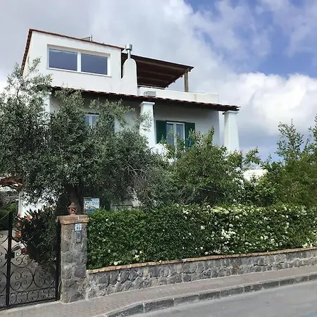 Mansarda Con Terrazza Davanti Castello Aragonese * Ischia