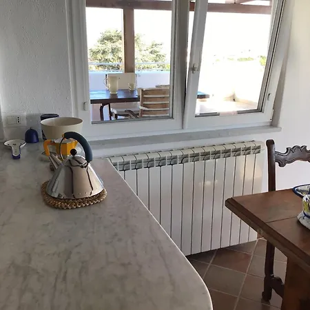 Apartment Mansarda Con Terrazza Davanti Castello Aragonese